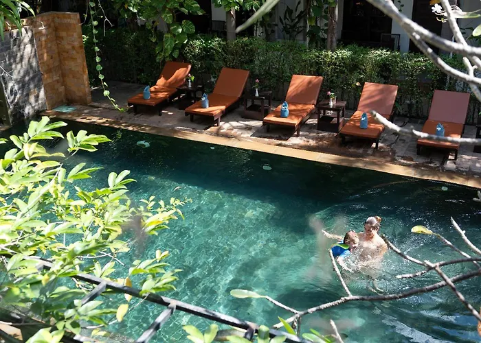 The Moon & Hotel 4*