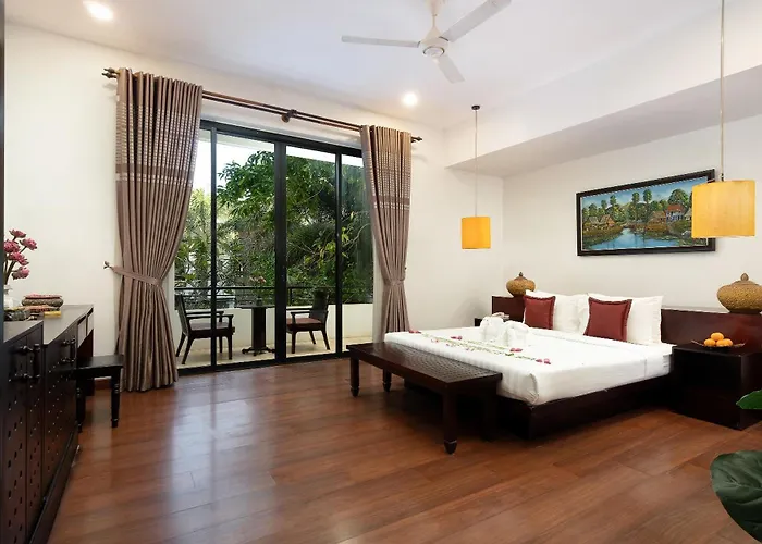 The Moon & Hotel Siem Reap