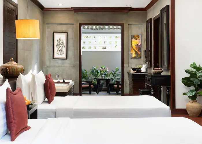 The Moon & Siem Reap