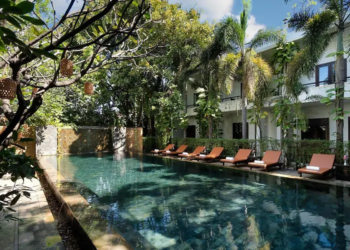 Hotel The Moon & 4*
