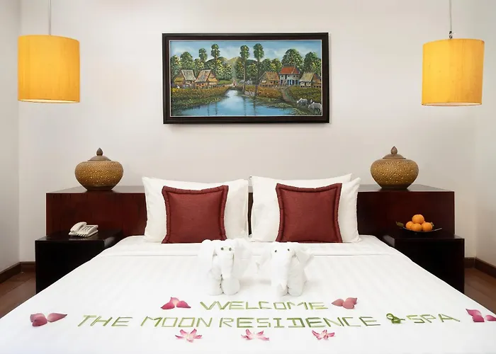 Hotel The Moon &