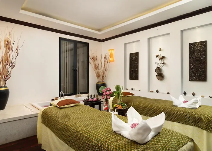 The Moon & Hotel 4*