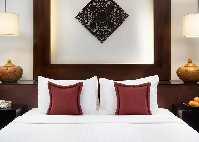 The Moon & 4* Siem Reap