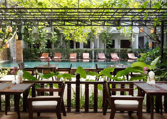 The Moon & Siem Reap
