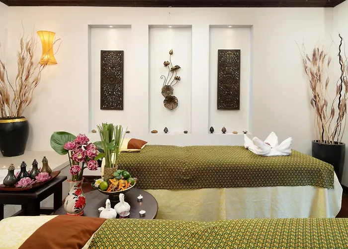 The Moon & Hotel Siem Reap