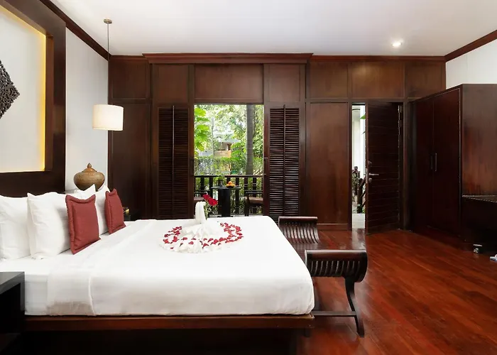 The Moon & 4* Siem Reap