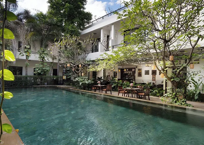 Hotel The Moon & 4*